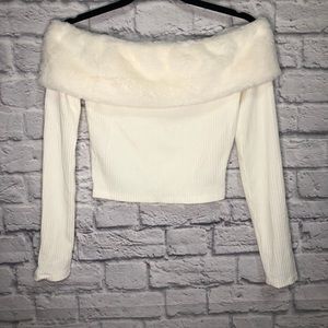 NWOT Faux Fur Off The Shoulder Fitted Crop Top